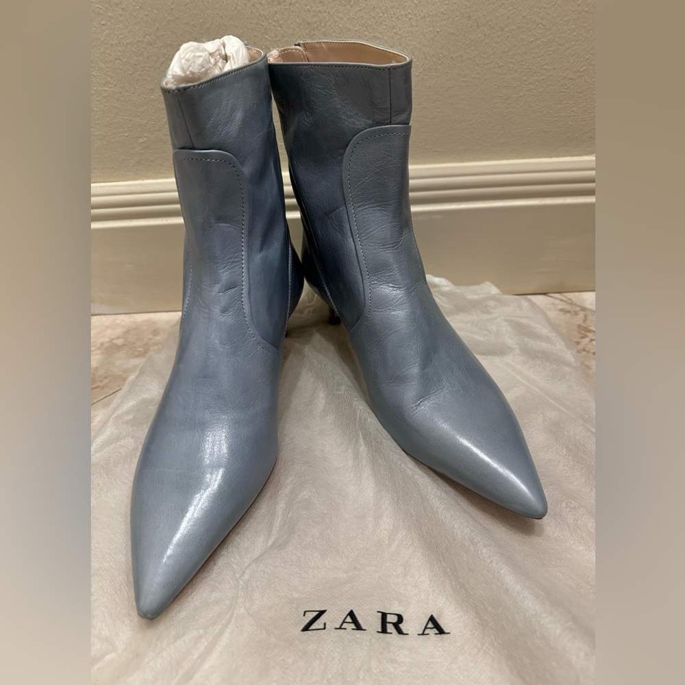 Brandnew Zara Leather Blue Ankle Boots size 36